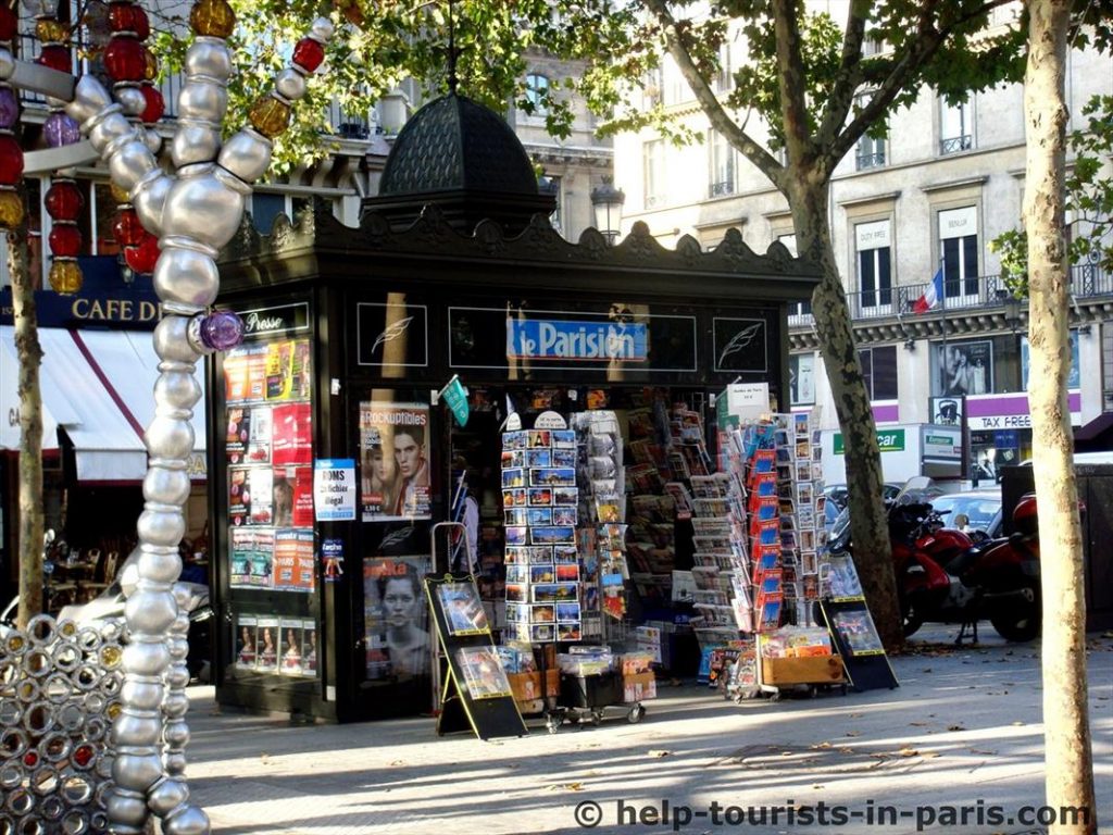 Typischer Zeitungskiosk in Paris