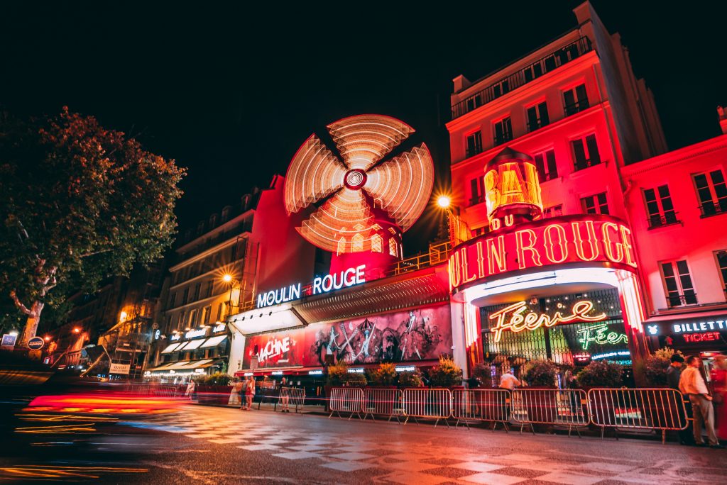 Moulin Rouge am Abend