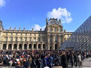 Warteschlangen Louvre