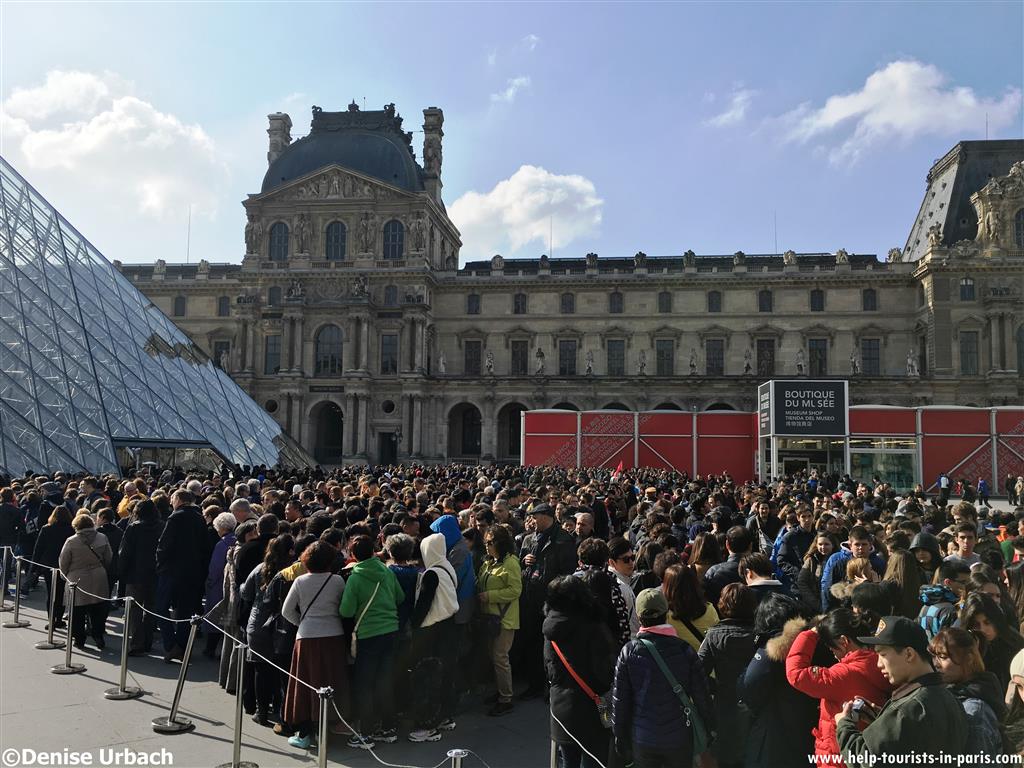Lange Wartezeiten am Louvre