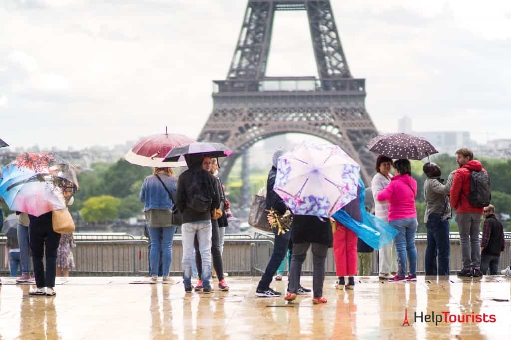 Regen_Eiffelturm_Paris