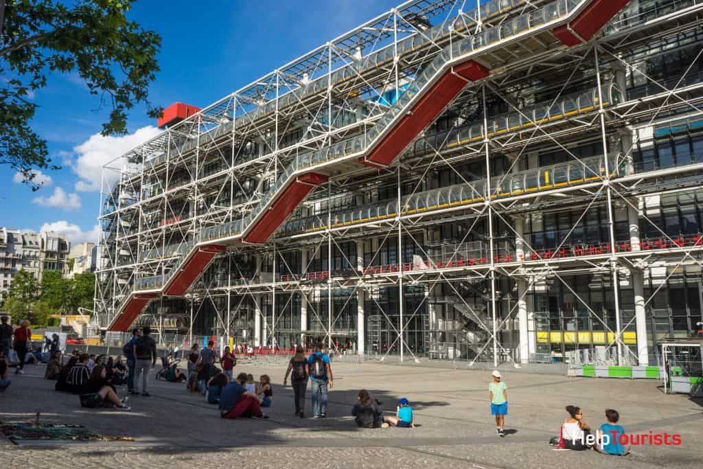 PARIS_Centre-Pompidou_l