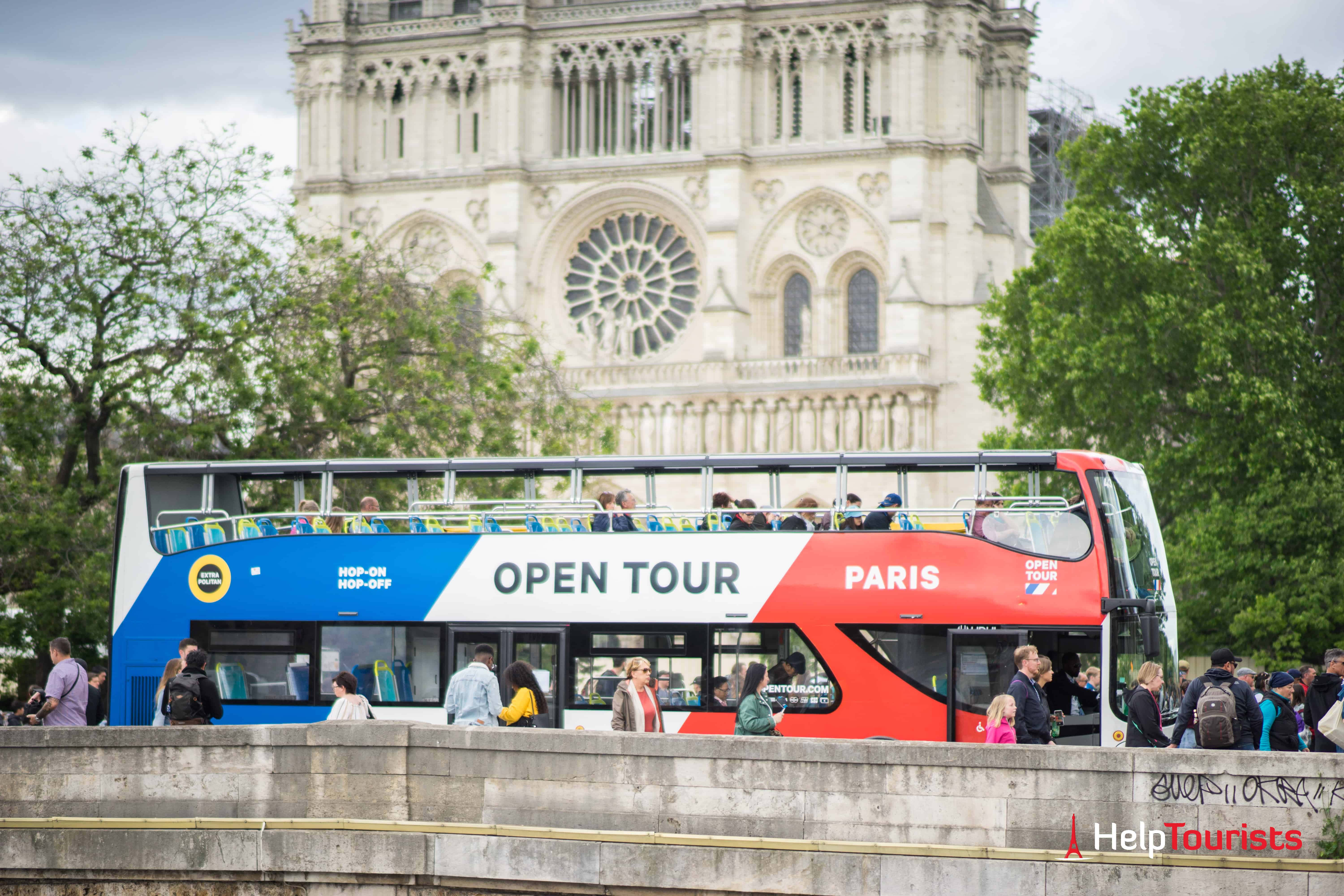 PARIS_Hop-On_Open-Tour_Notre-Dame_l