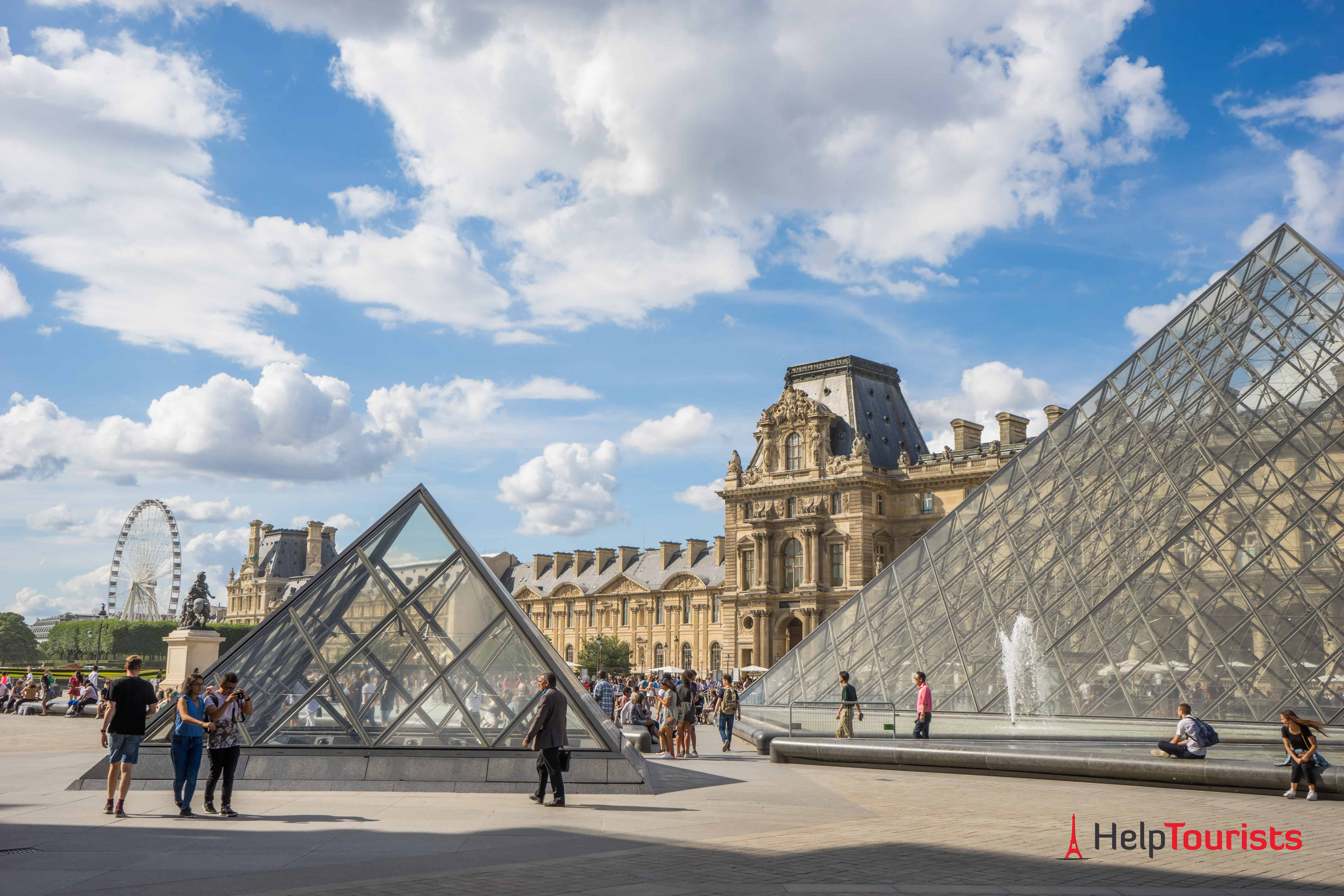 PARIS_Louvre_l
