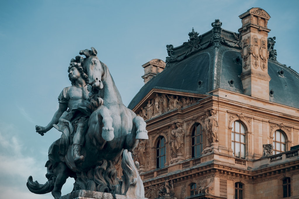 Louvre reiterstatue