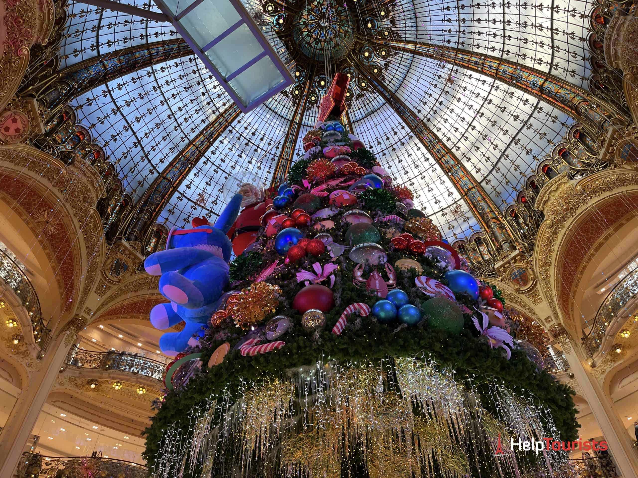 Weihnachtsbaum in der Galeries Lafayette 2021